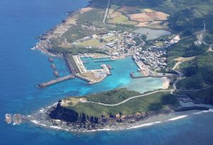 ▲日本沖繩縣17日首度針對疏散先島群島居民，進行模擬演練。資料照。（圖／美聯社／達志影像）