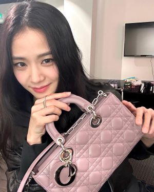 ▲▼BLINK盛讚Jisoo本人美到不可方物。(圖/翻攝自Jisoo IG) ▲▼BLINK盛讚Jisoo本人美到不可方物。(圖/翻攝自Jisoo IG)