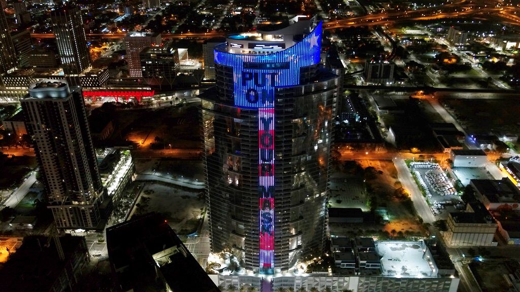 ▲在發生2起致命槍擊事件後，美國佛羅里達州邁阿密海灘市宣布實施午夜宵禁。（圖／美聯社／達志影像）