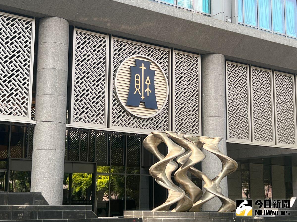 ▲中央政府債務問題，近期從成為選舉話題，即便財政部次長阮清華出面說明，國民黨立法院黨團仍提出質疑，財政部今（8）日再提4點回應。（圖／記者顏真真攝）