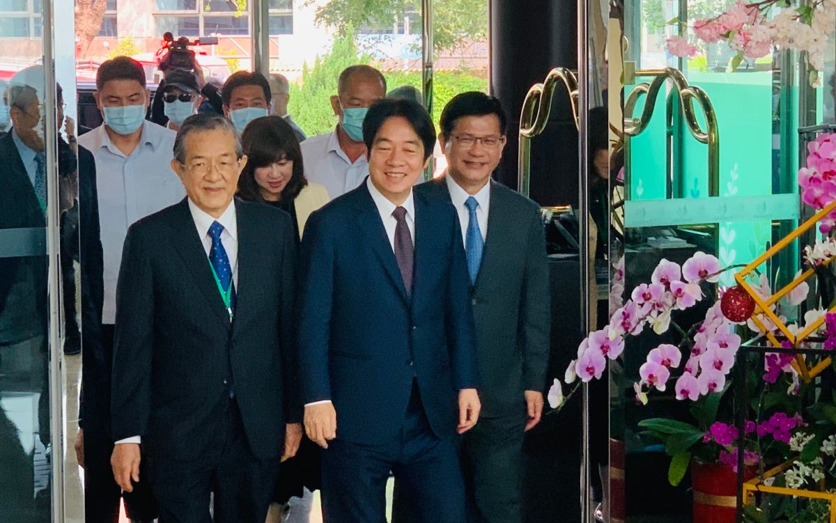 ▲賴清德在林佳龍陪同下，出席大肚山產業數位新南向論壇。（圖／記者顏幸如攝，2023.03.21）