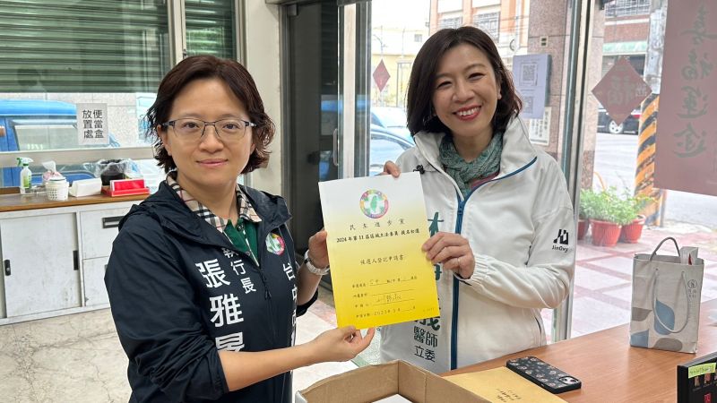賴清德會中市英系議員聊艱困選區