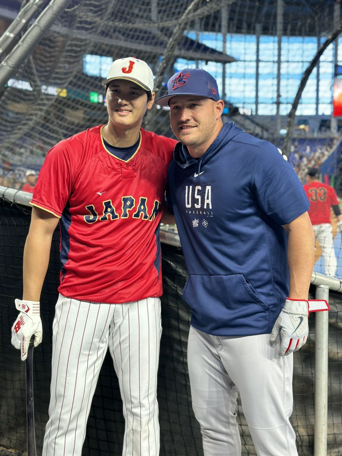 ▲美國隊長Trout與日本隊大谷賽前合影。（取自MLBPA)