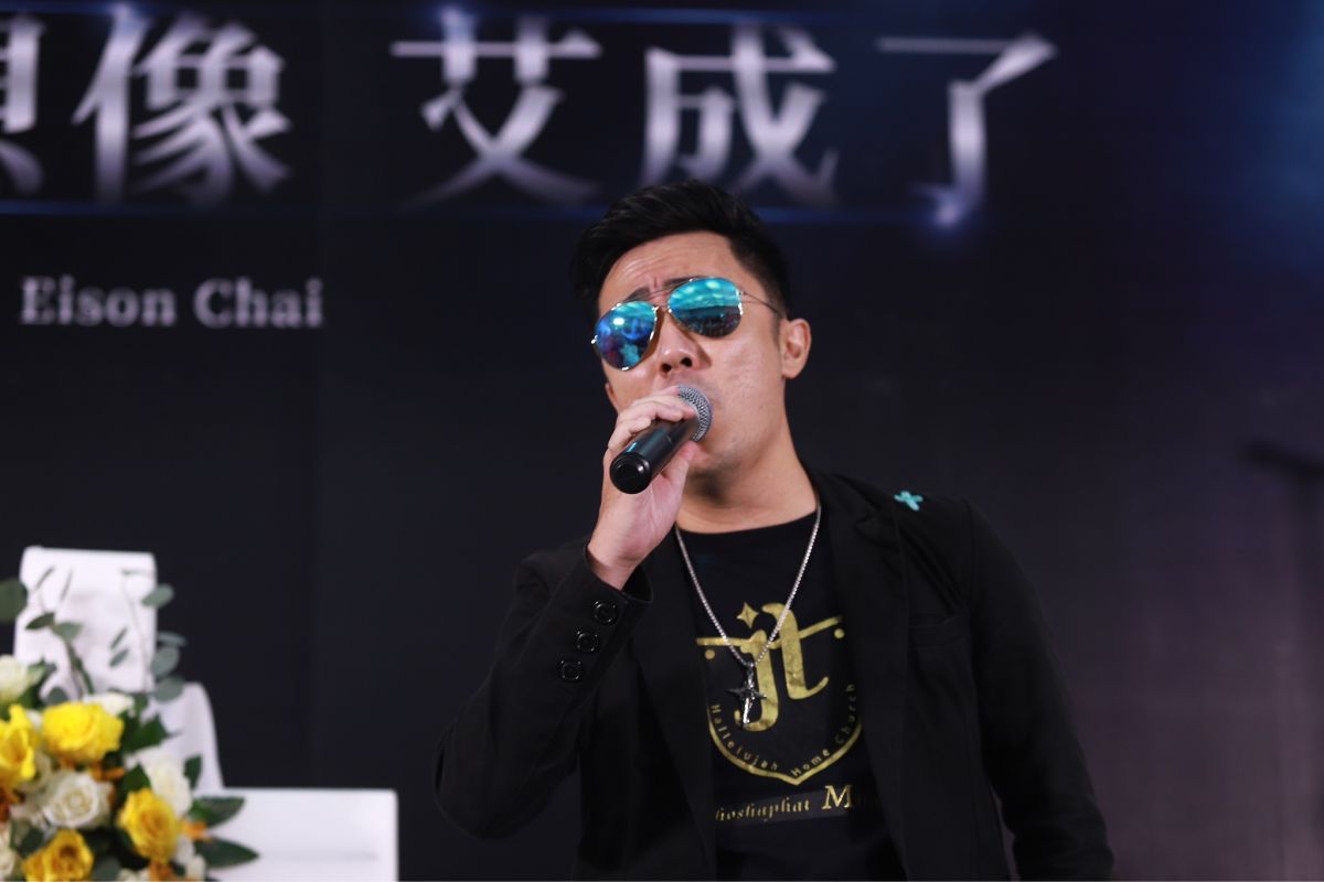 ▲艾翔今日驚傳在20日下午4點40分離世，死訊讓寇乃馨相當震驚，也透露黃國倫曾想簽下艾翔。（圖／民視提供）