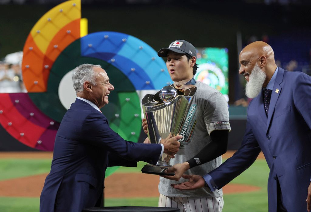 ▲經典賽日本隊當家球星大谷翔平，以「二刀流」出賽搶下2勝1救援還敲10安，超完美表現勇奪MVP。（圖／美聯社／達志影像）