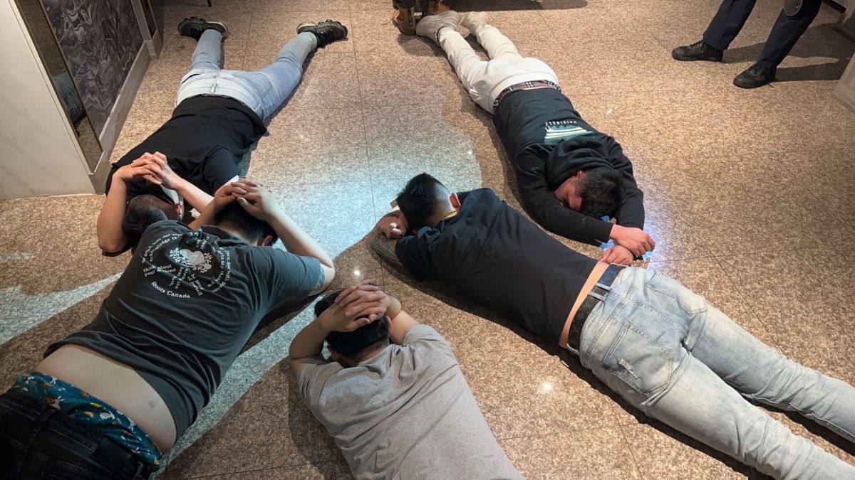 ▲警方獲報後，迅速逮捕犯嫌。（圖／翻攝畫面）