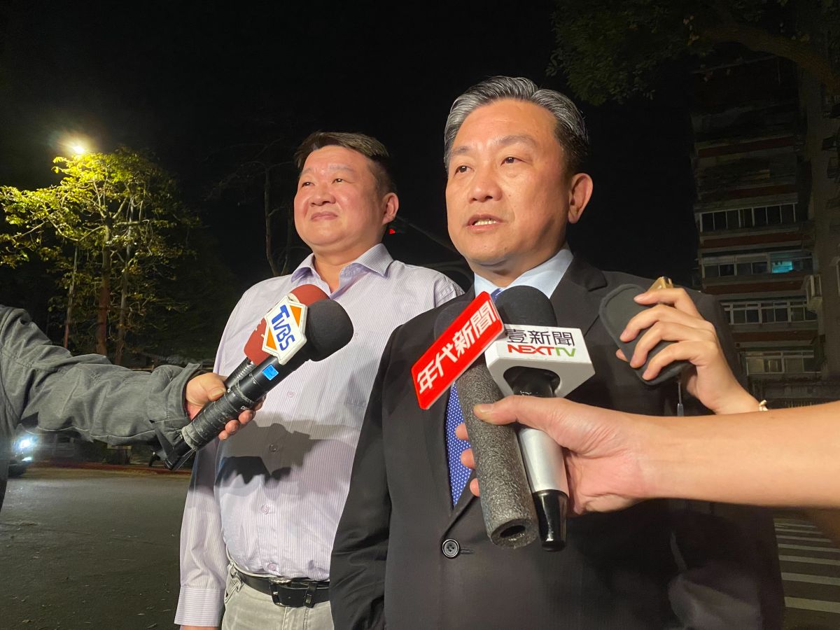 ▲王定宇揭露中共「搗蛋5劇本」，指中共要介入2024大選。（圖／記者陳威叡攝，2023.03.23）