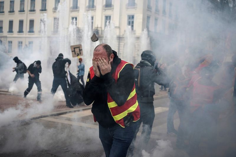 法國反年改9度全國抗爭　百萬人上街怒火不減