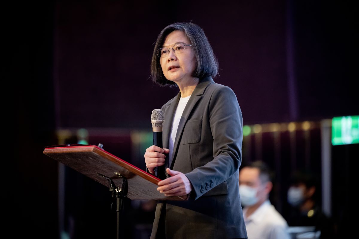 ▲中國與宏都拉斯在總統蔡英文（圖）出訪中美洲前夕建交，美國國務院不願多談此舉是否為打壓蔡總統出訪，只強調過境符合美國政策及長年慣例。（圖／總統府提供）