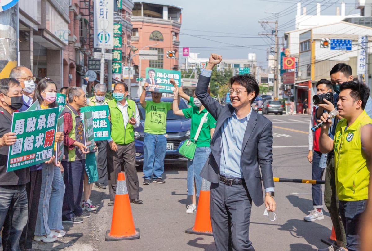 ▲正國會台中市議員江肇國今辦理登記，挑戰黃國書的中6選區。（圖／翻攝江肇國臉書，2023.03.24）