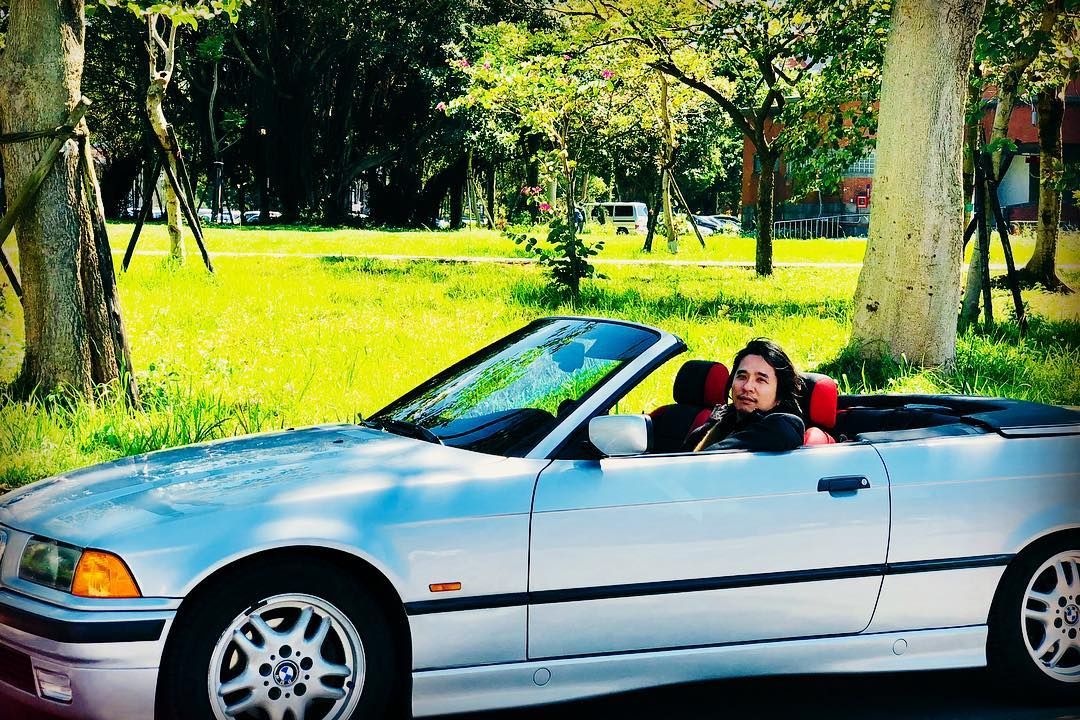 ▲台大教授葉丙成發文感謝愛車BMW 敞蓬「小銀」。（圖／葉丙成臉書）