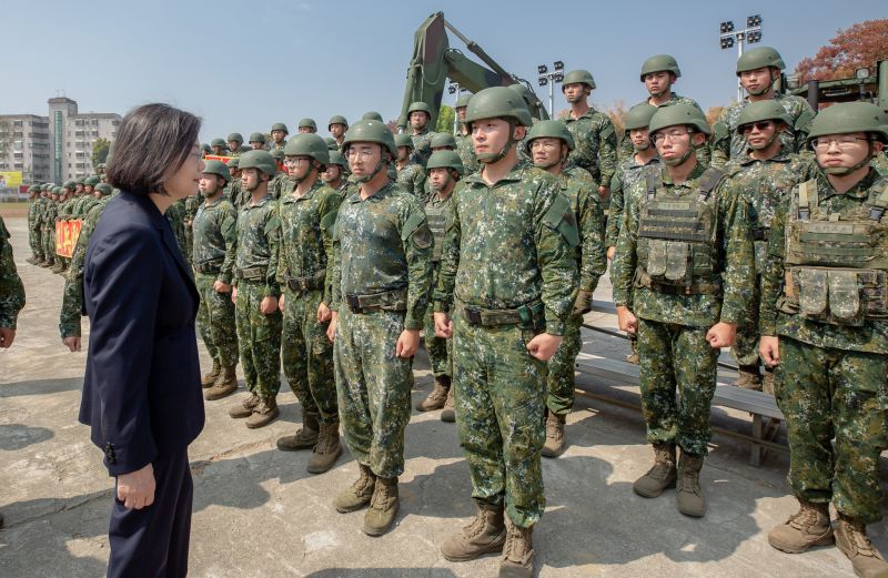 ▲蔡英文赴嘉義視導陸軍52工兵群。(圖/總統府提供)