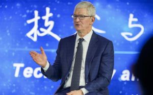蘋果CEO庫克現身北京！出席中國發展論壇　談AI創新提速
