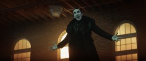 ▲尼可拉斯凱吉在《吸血鬼特助：雷菲爾》片中飾演吸血鬼德古拉。（圖／UIP提供）