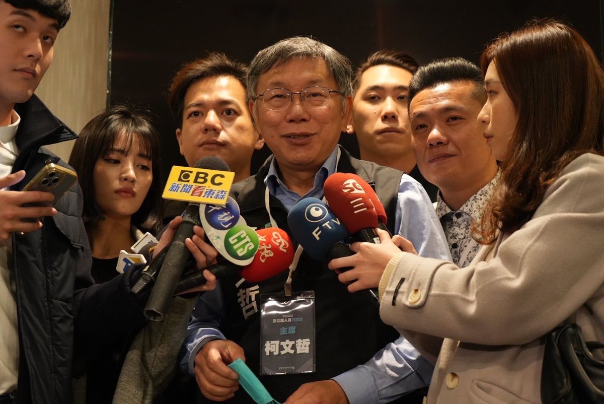 ▲柯文哲出席民眾黨黨公職人員共識營活動，會前受訪。（圖／民眾黨提供）