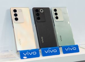 ▲vivo V27 5G提供「顏如玉」、「粉黛金」、「石墨黑」三色。(圖／官方提供)