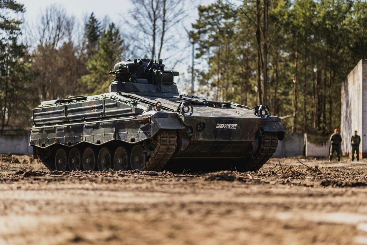 ▲面對俄羅斯全面侵略，德國與英國提供的主力戰車目前陸續運抵烏克蘭。資料照。（圖／美聯社／達志影像）