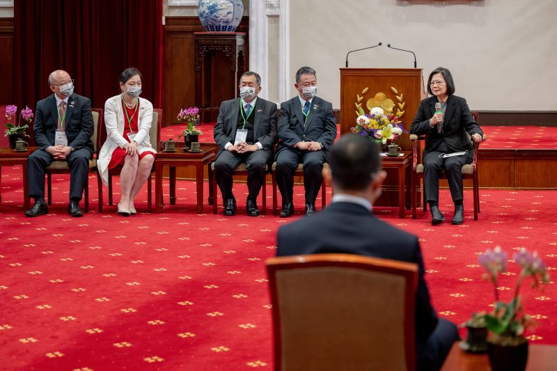 ▲蔡英文接見「日本京都大阪神戶四國廣島華僑總會返台參訪團」。(圖/總統府提供)