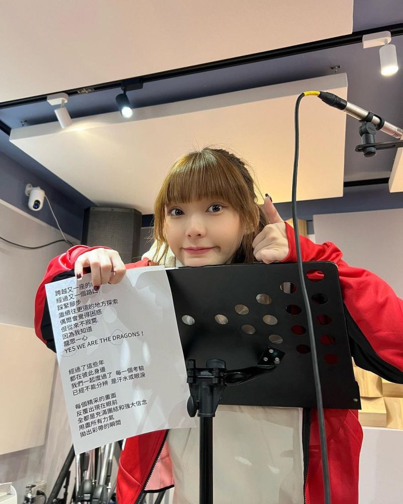 ▲霖霖目前是Dragon Beauties的正式成員,今年還為球隊主題曲獻聲。(圖/翻攝@leelin0 IG)