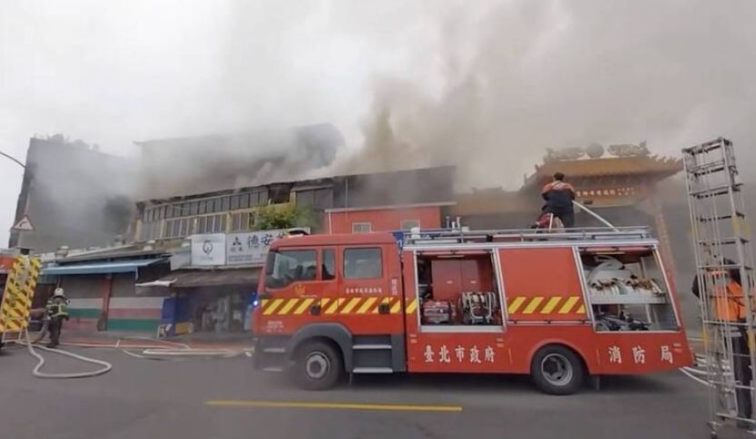 ▲台北市北投黃帝神宮驚傳火警，火勢在延燒將近一小時後撲滅。（圖／翻攝畫面）