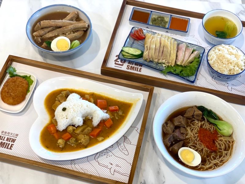 ▲峽灣中餐廳全新料理升級,提供紅燒番茄牛肉麵、肉骨茶湯、咖喱飯、海南雞飯等餐點。(圖/記者蕭涵云攝)