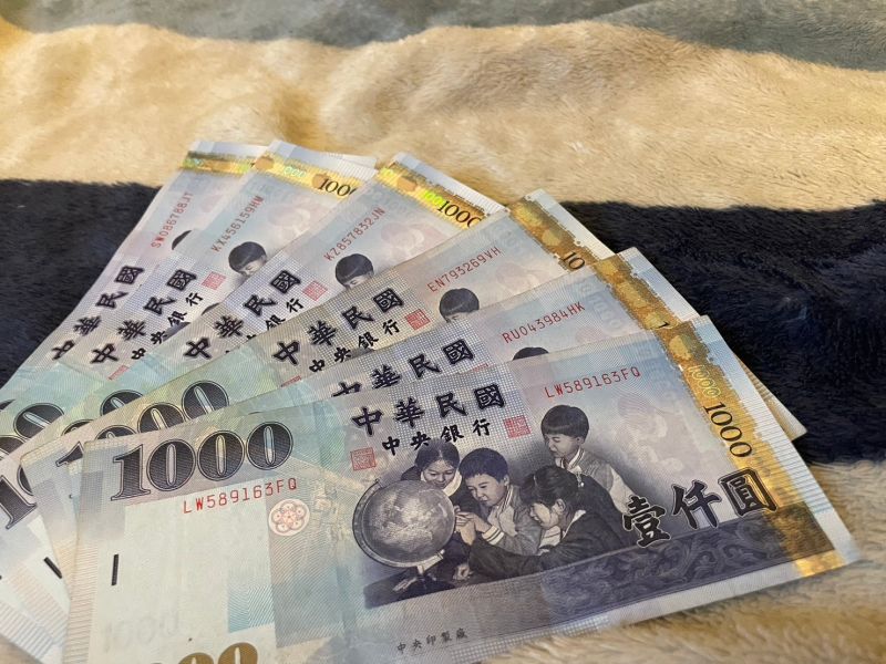 ▲全民普發現金6000元，4月17日將開放「郵局領現」，中華郵政預估有6成民眾會在首周領取，約180萬人。（圖／記者張嘉哲攝）