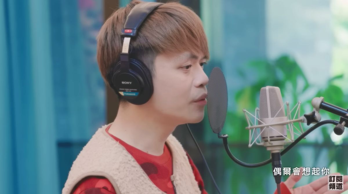▲蔡阿嘎拍攝一鏡到底的歌唱影片，親自翻唱歌曲《嘉賓》。（圖／翻攝自蔡阿嘎543 YT）
