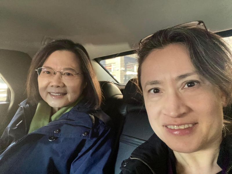 ▲蕭美琴首次以駐美大使身分,在美國與蔡英文同框。(圖/翻攝自蕭美琴臉書)