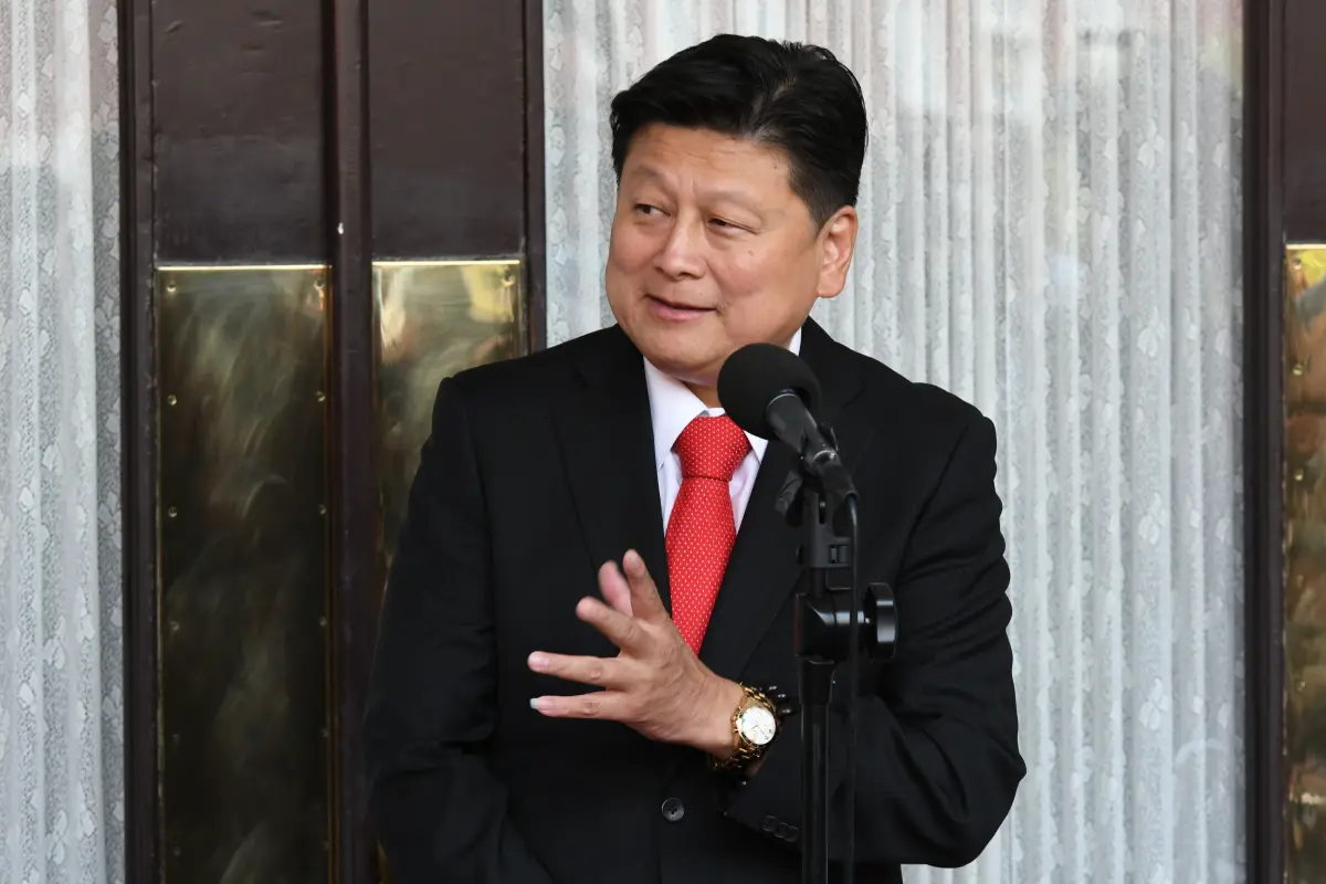 ▲傅崐萁今在臉書發文呼籲郭台銘、柯文哲、侯友宜，應該學習劉備、關羽、張飛三人結義抗曹精神，齊心對抗民進黨新潮流和賴清德。（圖／翻攝國會頻道）