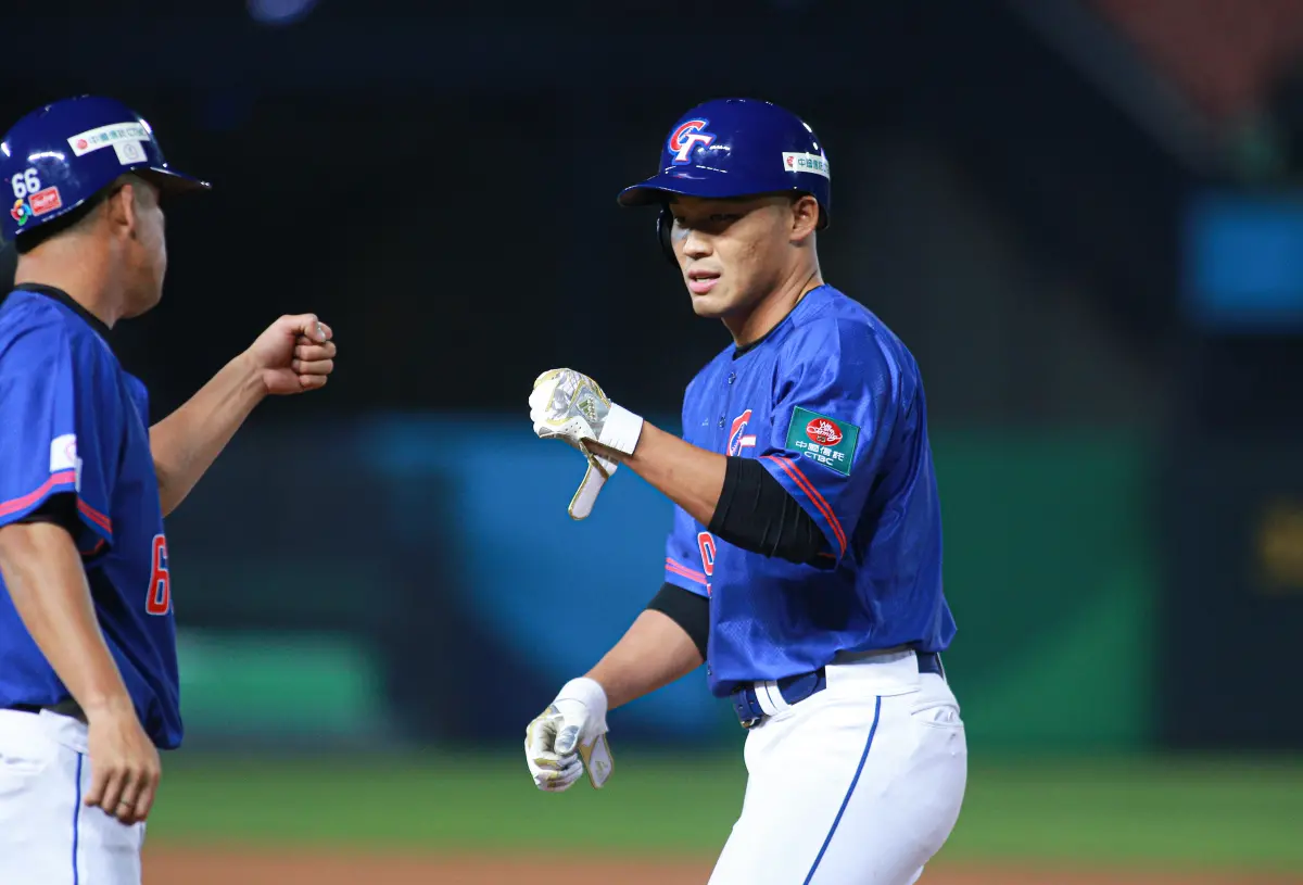 ▲世界棒球12強錦標賽門票今日中午全面開賣，「台日大戰」門票幾乎瞬間售罄，球迷抱怨售票系統驗證碼問題無法順利購票。（圖／NOWnews資料照）