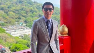 賀軍翔曬「平頭西裝照」洩老態!粉絲狂笑:有阿伯的感覺