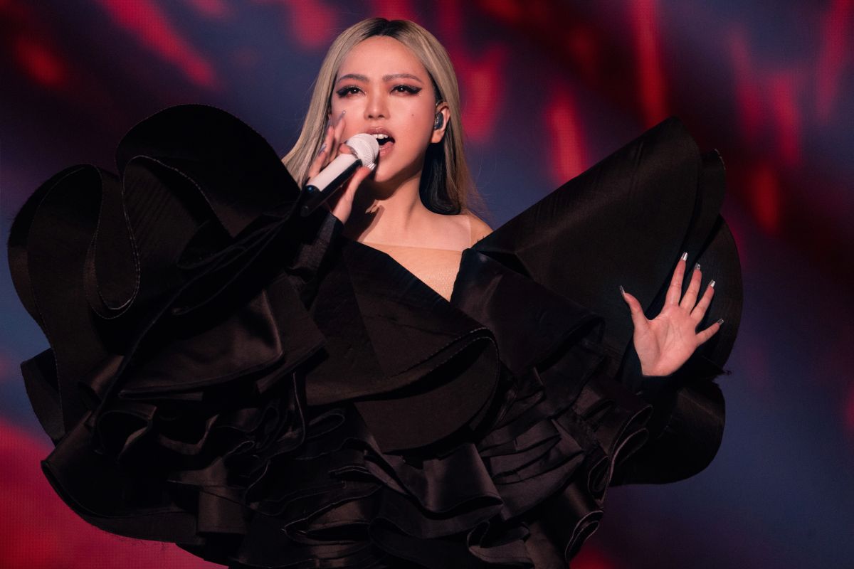 ▲張惠妹在「aMEI ASMR 世界巡迴演唱會」高雄站最終場失聲，經紀人陳鎮川心疼。（圖／聲動娛樂提供）