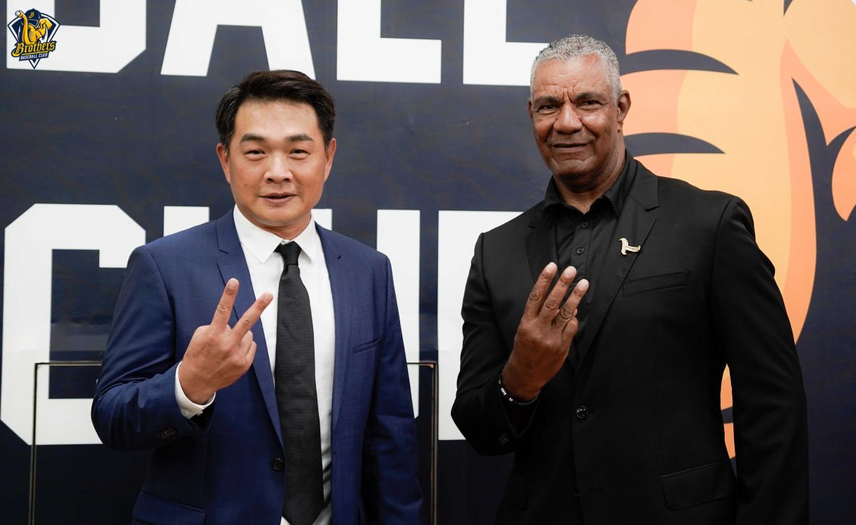 ▲中信兄弟彭政閔背號引退儀式，路易士也出席。（兄弟提供）