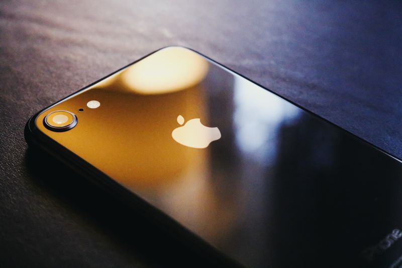 ▲蘋果每年推出的最新型iPhone往往都會造成話題，最新的iPhone 15系列新機將在台灣時間13日凌晨發表。（示意圖／翻攝Unsplash）