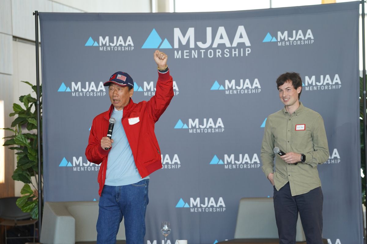 ▲鴻海創辦人郭台銘（左）結束訪美之旅後，宣布投入2024總統選舉。（圖／郭台銘辦公室提供）