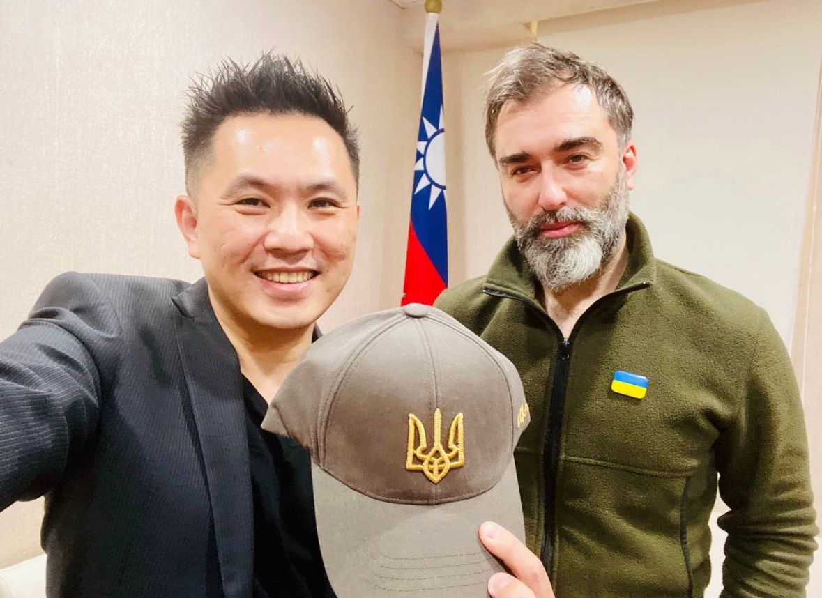 ▲陳以信日前接受烏克蘭媒體專訪。（圖／陳以信辦公室提供）