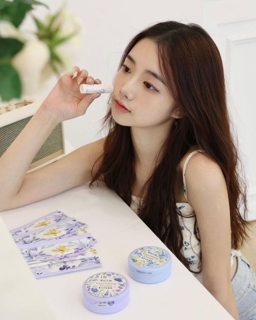 ▲▼Nancy擁有精緻五官、九頭身比例身材,還有個韓系本名「李恩熙」。(圖/翻攝自恩熙Nancy IG) ▲▼Nancy擁有精緻五官、九頭身比例身材,還有個韓系本名「李恩熙」。(圖/翻攝自恩熙Nancy IG)