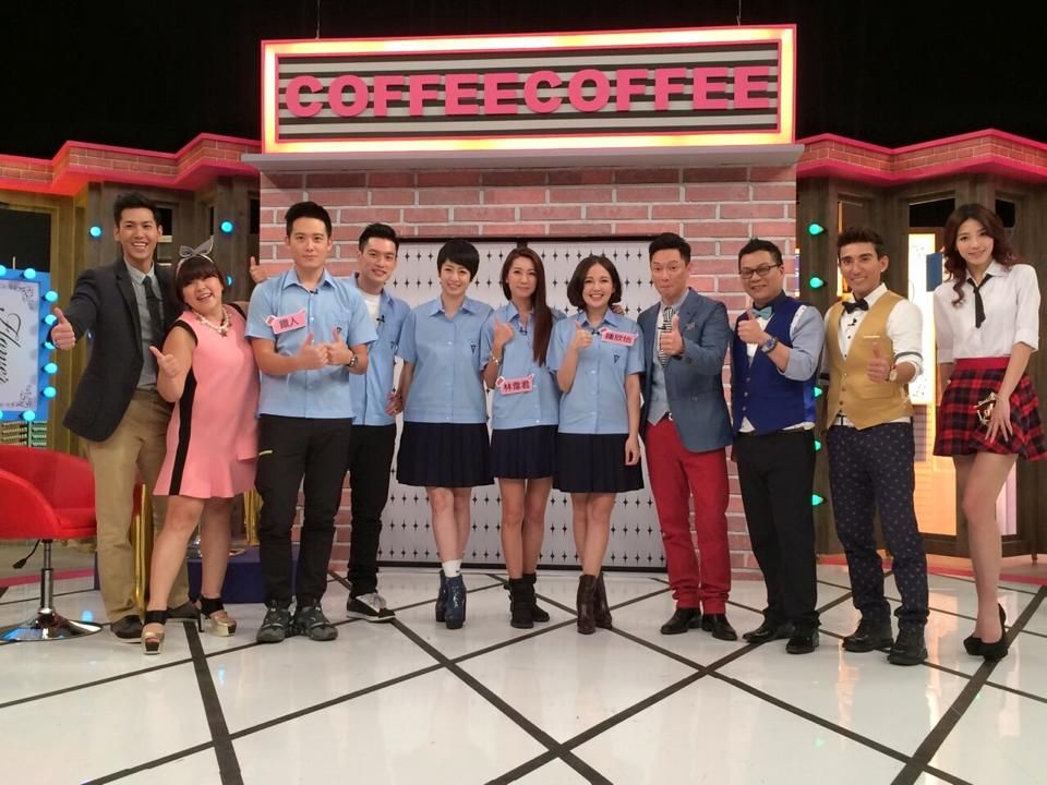 ▲《麻辣鮮師》女星范筱梵（左五）官宣離婚，劇組演員們的婚姻也經波折。（圖／翻攝麻辣同學會臉書）