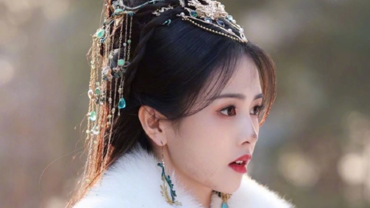 ▲《長月燼明》開播，白鹿被誇讚顏值爆表。（圖／翻攝自優酷微博）