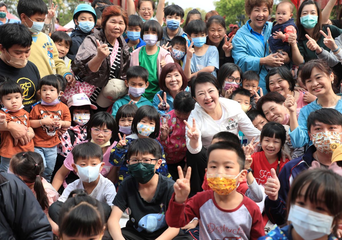 ▲應全國 Walking日，台中市春季親子健行活動在921震災紀念公園登場，逾6千親子參加。（圖／市府提供）