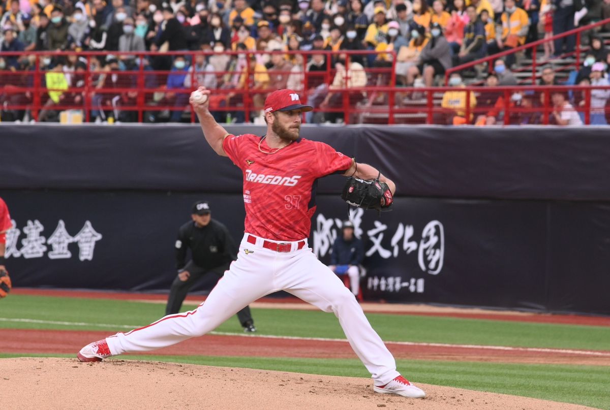 ▲味全龍先發投手鋼龍（圖／林柏年攝）