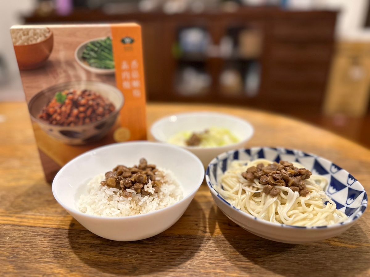 ▲天仁喫茶趣推出香菇嫩筍素肉燥料理包，在家也能享受餐廳美食。(圖/NOWnews攝)