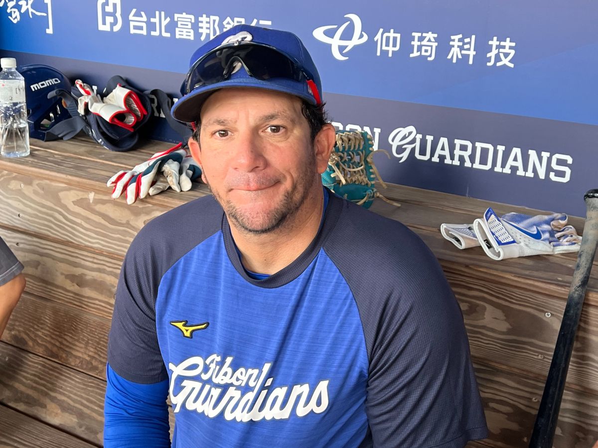 ▲富邦悍將投手教練羅曼（圖／記者簡名杉攝）