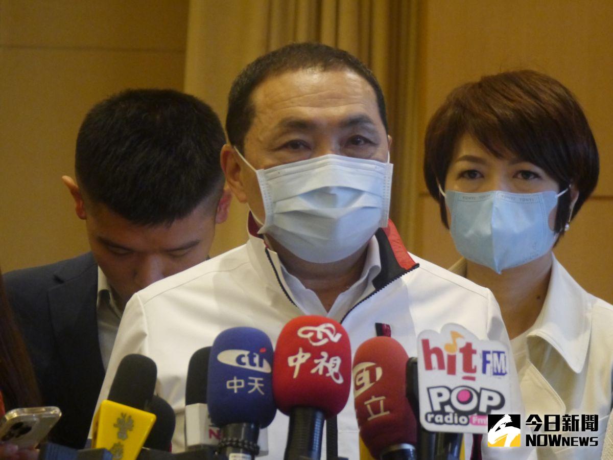 ▲侯友宜出席市政會議，對於黨內徵召節奏，說到做好準備，面對挑戰，隨時可以上場。（圖 ／記者吳嘉億攝，2023.04.12）