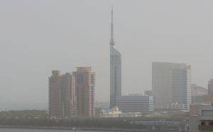 ▲中國沙塵暴在12日抵達日本。圖為日本福岡。（圖／美聯社／達志影像）