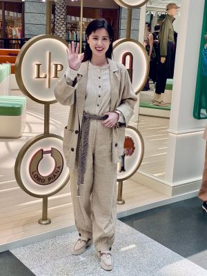 林依晨斷髮首亮相!澄清產後復出「不是演小三」 讚老公10年慧眼 ▲林予晞喜歡休閒帶有質感的穿搭,一套到底繼方便又可正式自在。(圖/記者蕭涵云攝)