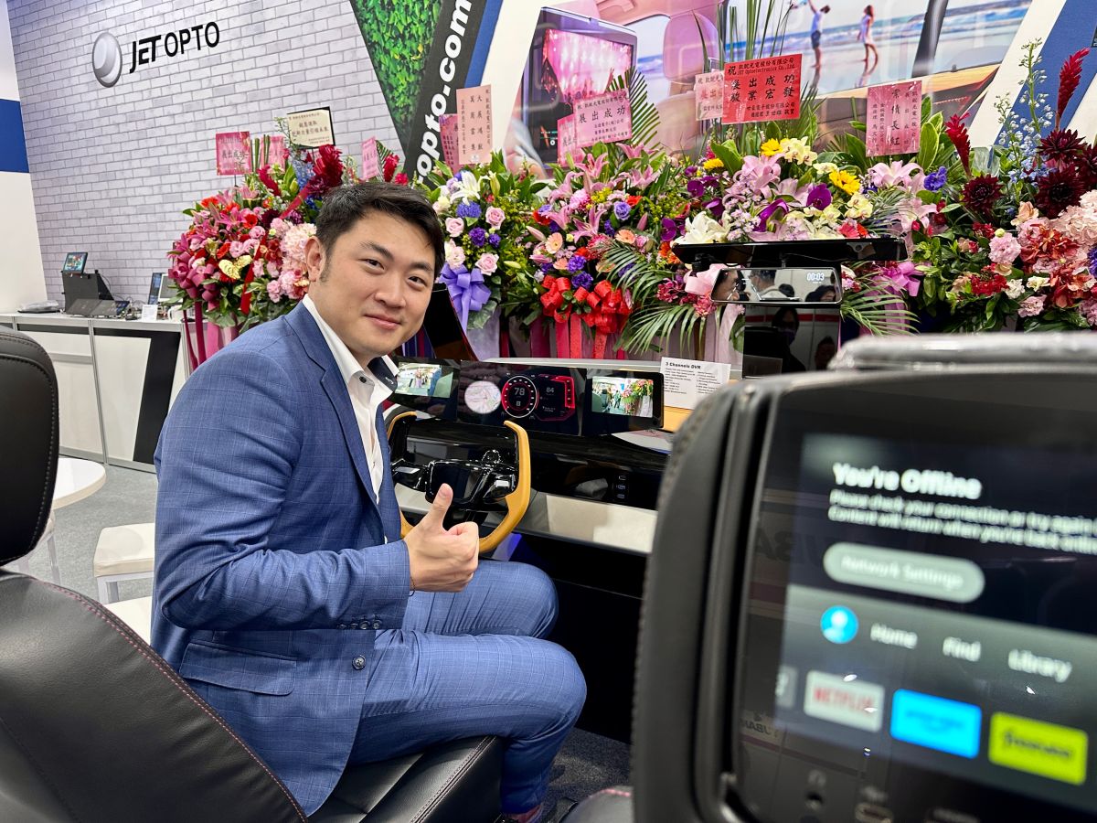 ▲2023台北國際車用電子展，今(12)日為開展首日湧入各國買家，凱銳光電董事長林傳凱開心表示：「感受到大家都很積極要做生意。」(圖／記者周淑萍攝)