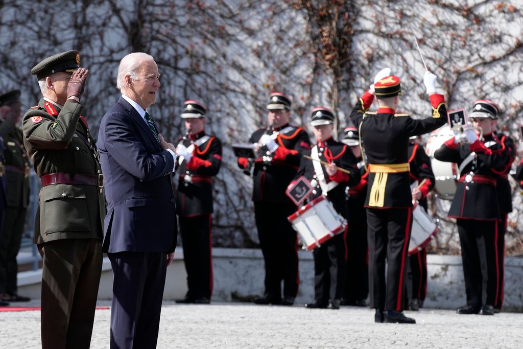 ▲在訪問北愛爾蘭（Northern Ireland）遭到冷淡接待的美國總統拜登（Joe Biden），今天在訪問祖籍地愛爾蘭共和國時必然會受到該國國會議員熱情許多的歡迎。（圖／美聯社／達志影像）