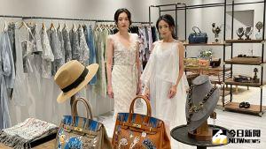 ▲溫慶珠此季推出全新企劃的輕婚紗禮服系列。（圖／記者陳美嘉攝，2023.04.13）
