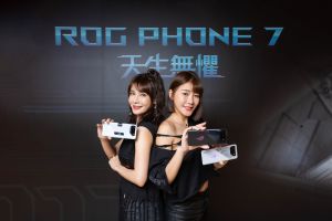 ROG Phone 7、Ultimate電競雙機登場！新外接風扇首載重低音喇叭
